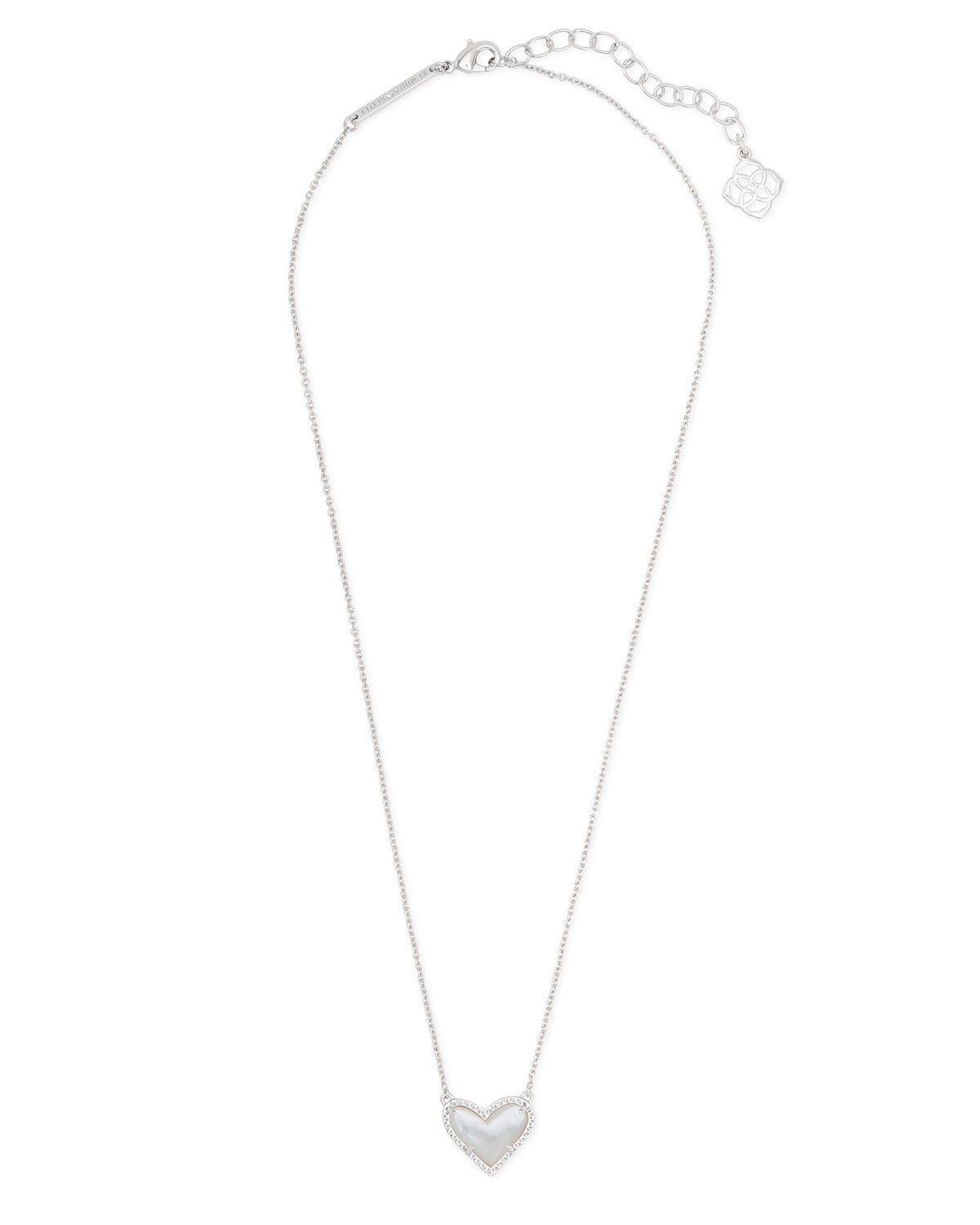 Ari Heart Short Pendant Necklace